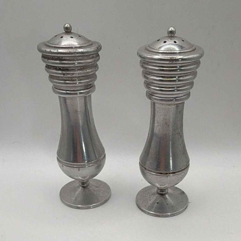 Vintage Pewter Art Nouveau Salt & Pepper Shaker Set, 2-Piece